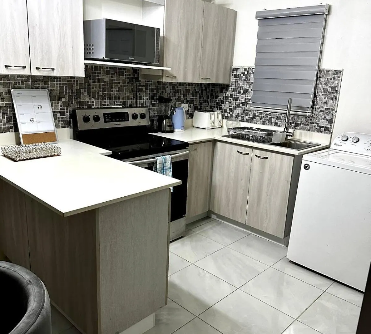 The Luxury Loft At Phoenix Portmore 0*,  Jamaica