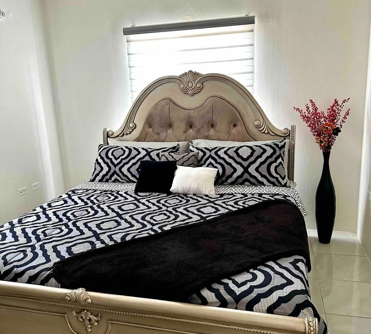 The Luxury Loft At Phoenix Portmore